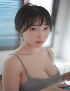 《女生打架视频-女女VIVO18》